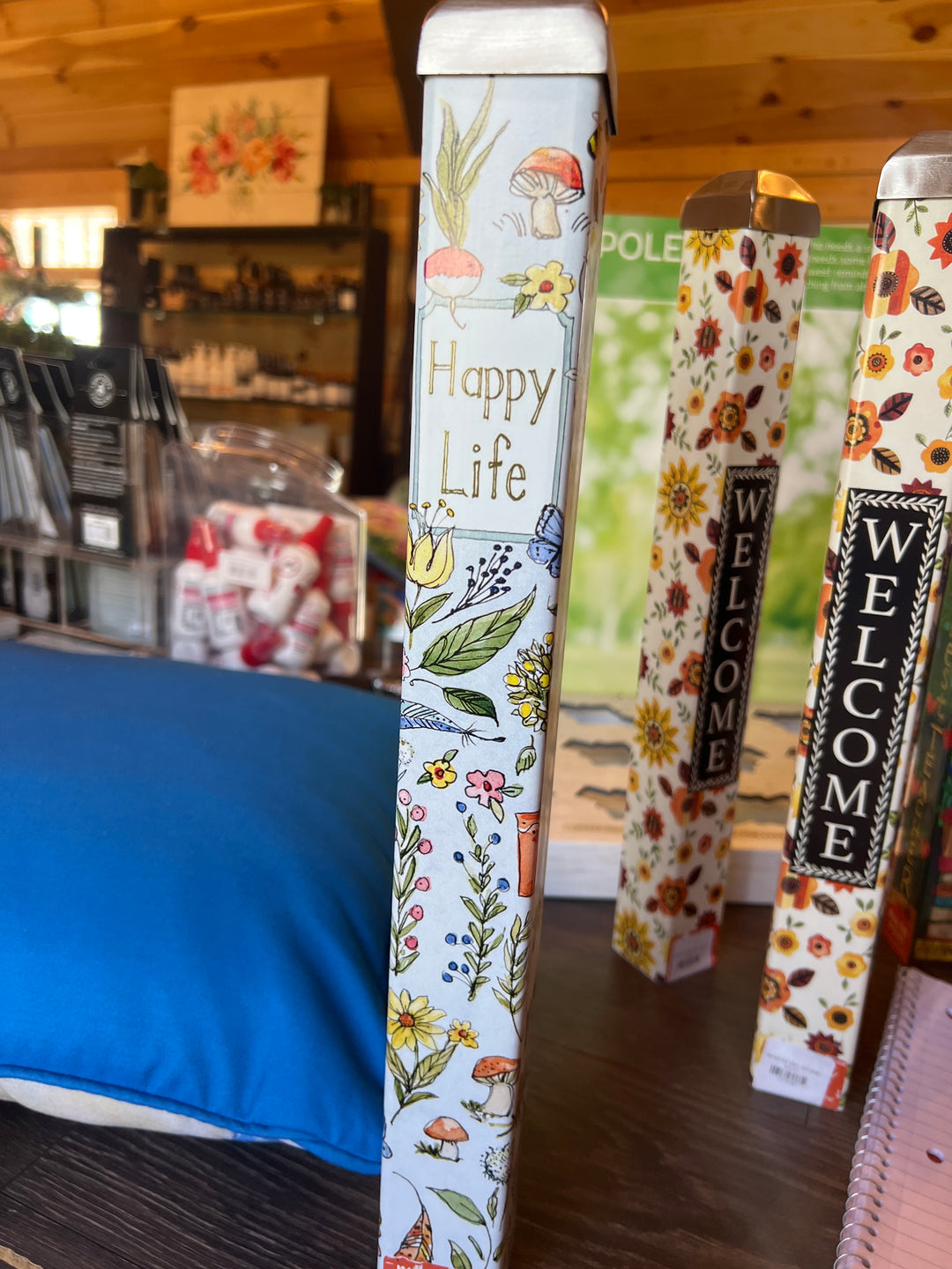 Happy Life Mini Art Pole