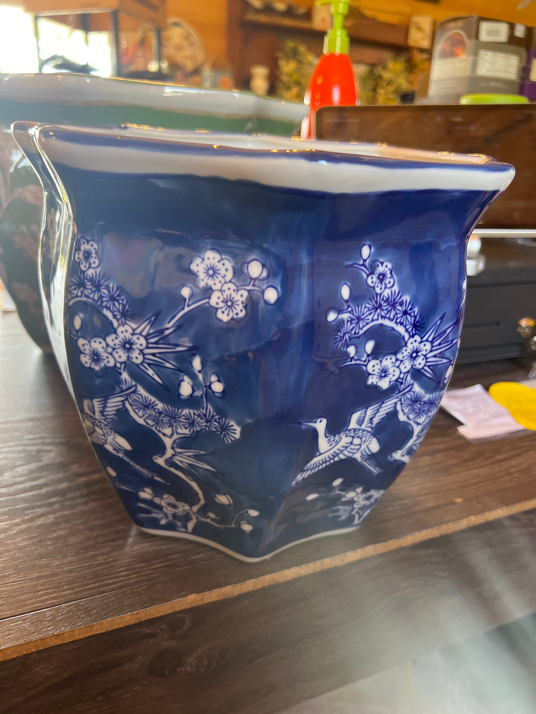 Medium Single Ceramic Pot