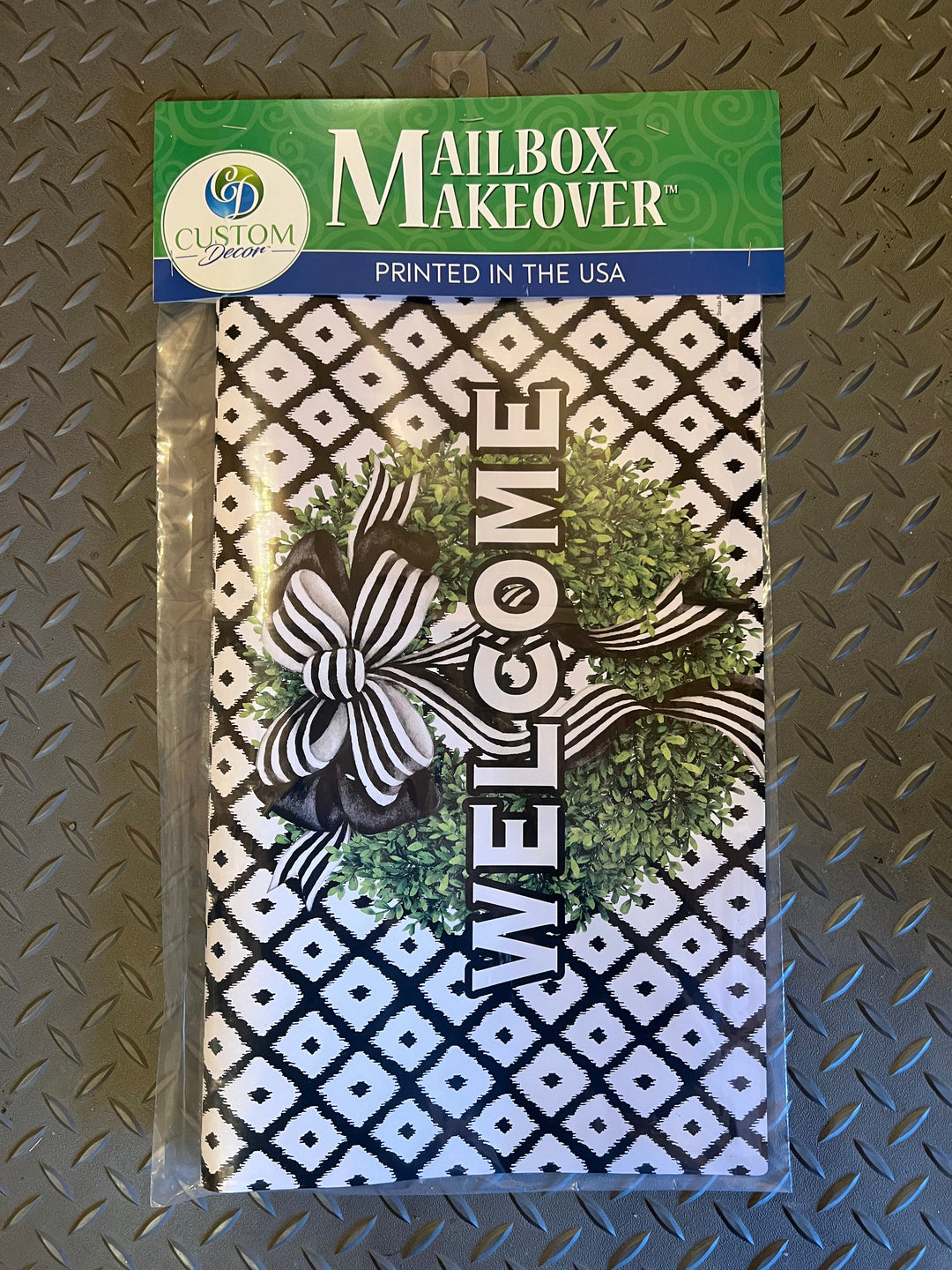 Mailbox Makeover- Welcome Bow