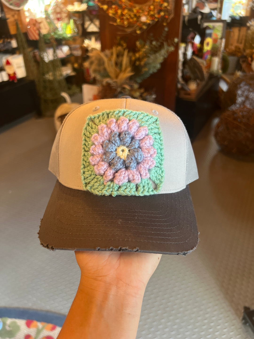 Granny Square Cap - Grey/Green