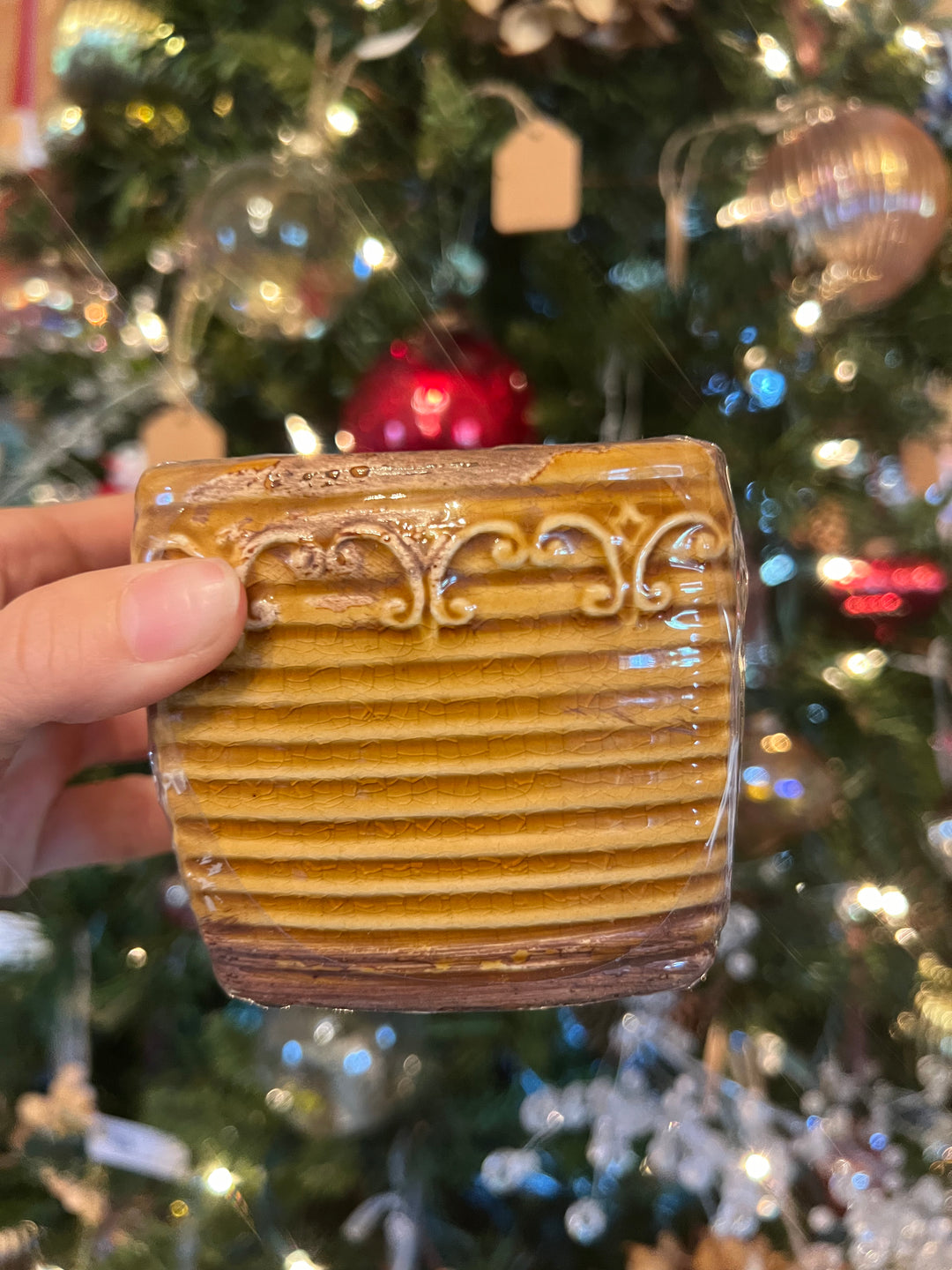 Vintage Square Pot: Cinnamon Donuts